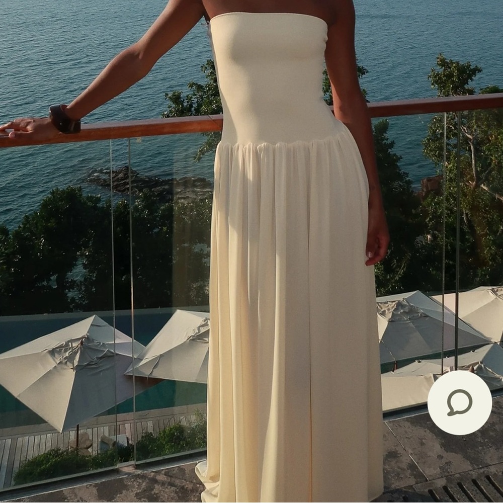 Meshki LYANNA Cream Strapless Sleeveless Gown